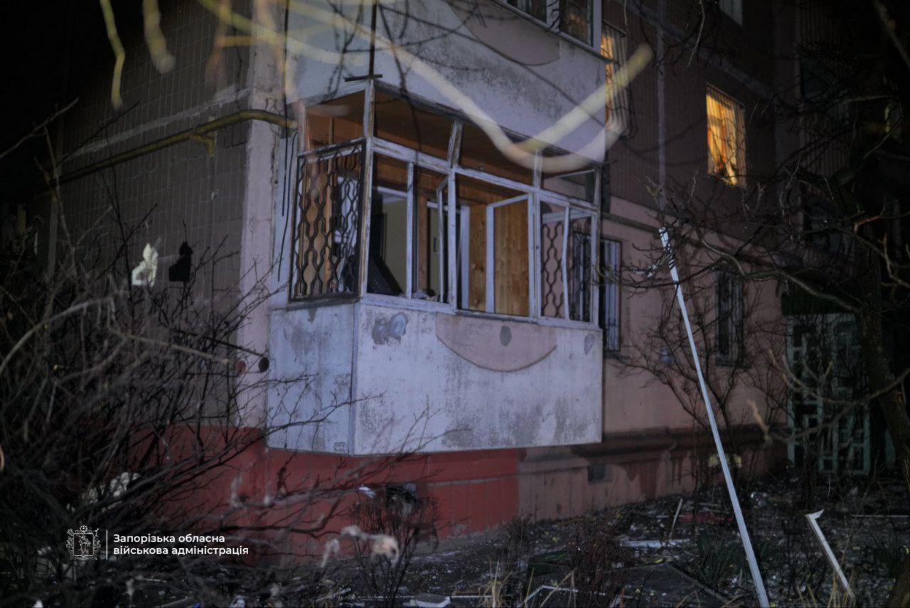 Russia strikes Ukraine's Zaporizhzhia: Over 100 apartments damaged, civilians injured
